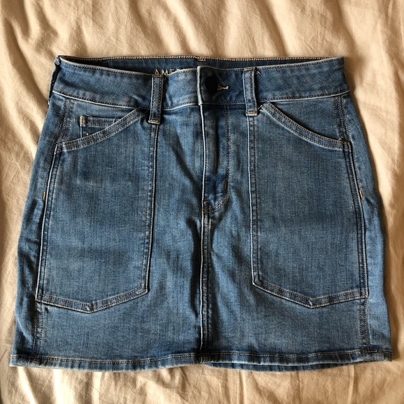 Great Condition Size 4 American Eagle Denim Skirt - Picture 1 of 5